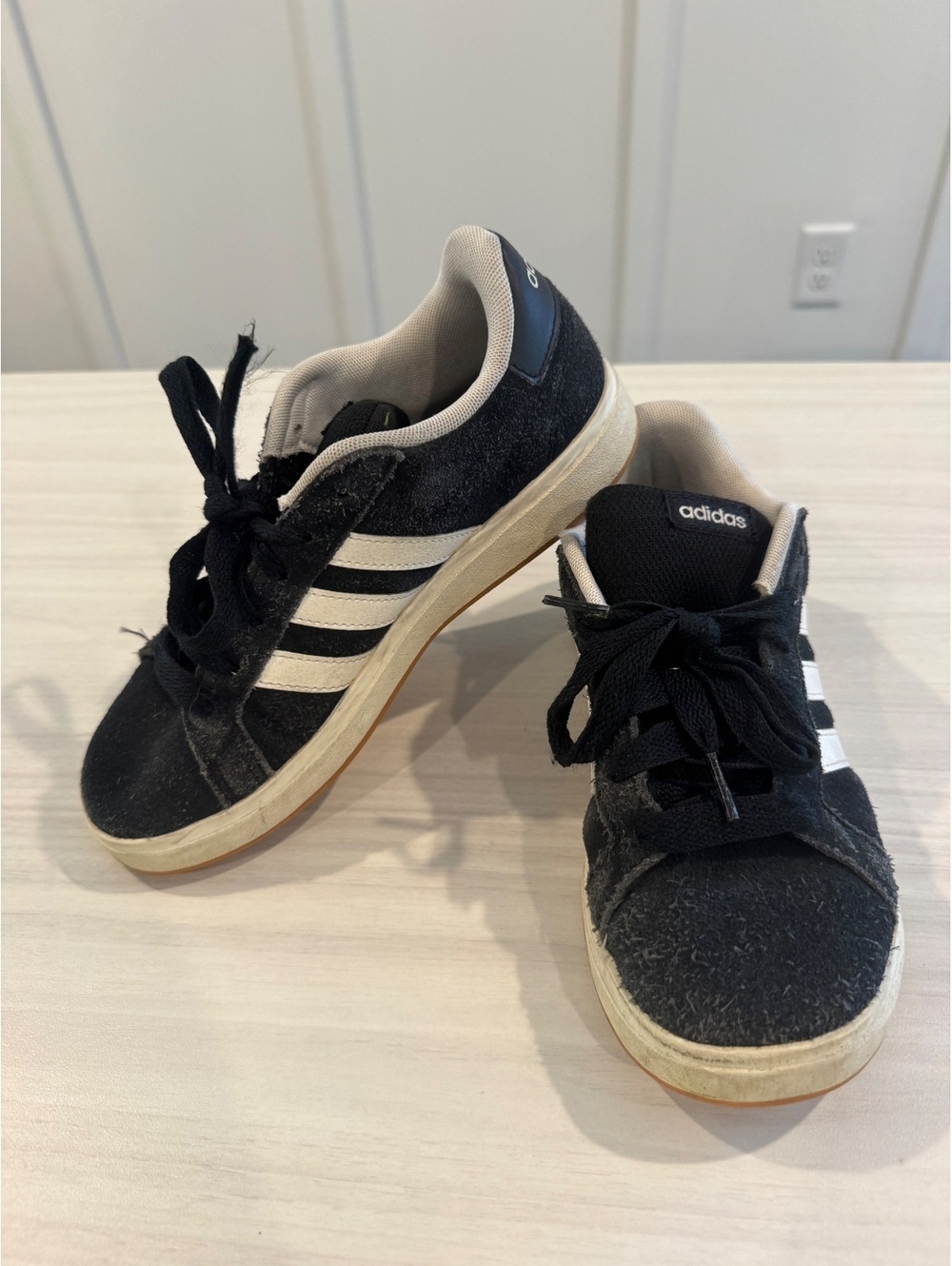 Adidas Black White 3-Stripes Low Top Sneakers Youth Size 4 EU 36 JI0178